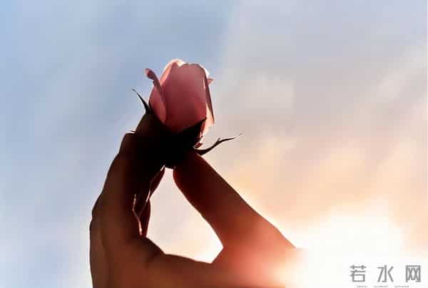 太显气质了！秋冬穿“米色”，非富即贵！2个秘籍，轻松变高手