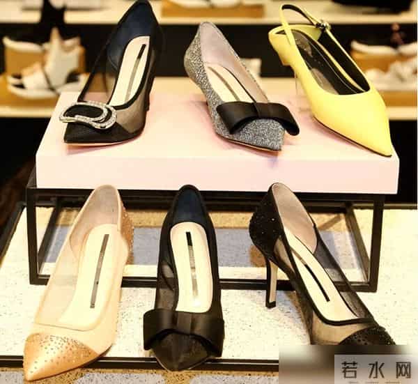 “女人味”失去吸引力了？高跟鞋被“抛弃”，市场迎来寒冬