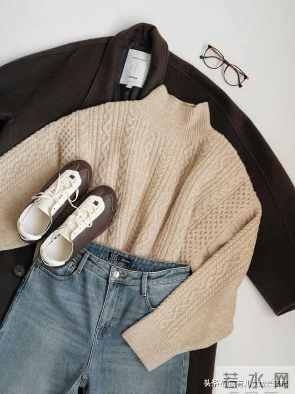 秋冬“一周通勤穿搭公式”｜灰格纹西装+深棕裤，照搬有高级感