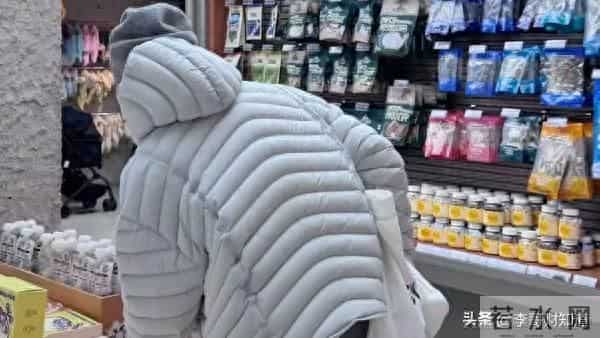 排骨羽绒服爆火是不是审美倒退？揭秘暖冬消费革命背后的4大真相