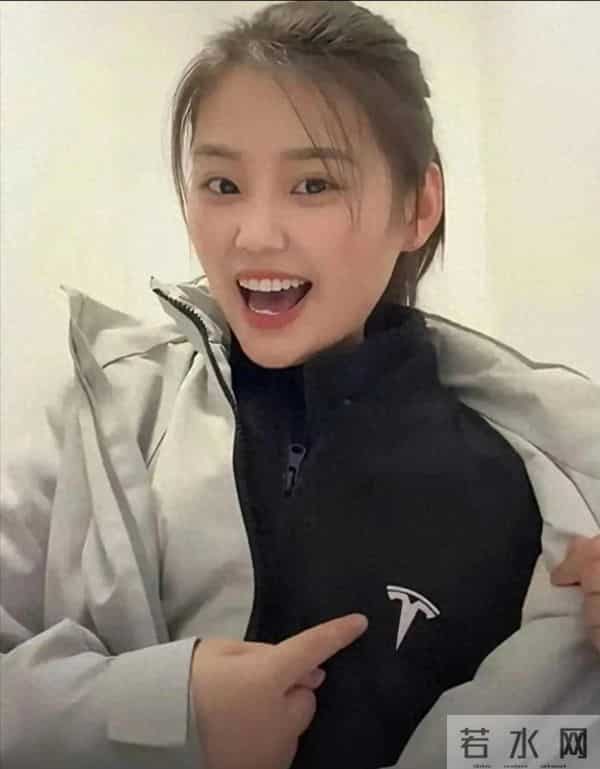 惊爆！特斯拉员工晒工服，真能四季不用买衣？