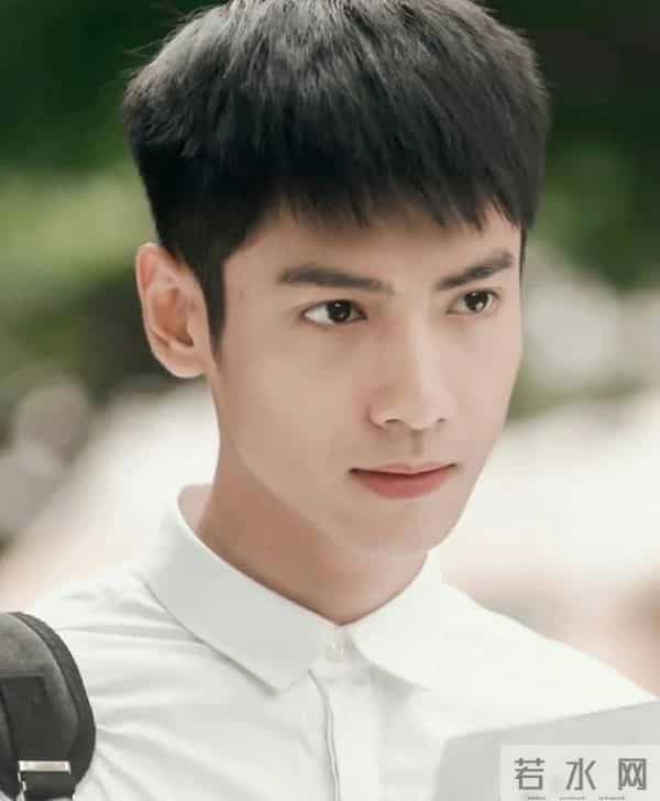 罗云熙空降杭州状态不佳！脸颊凹陷瘦成皮包骨，笑容诡异引热议