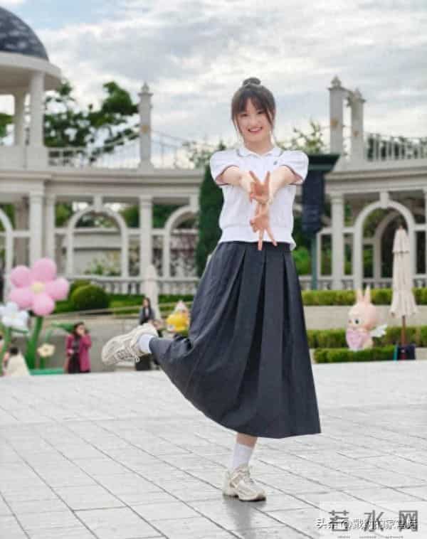 165-50｜吃好睡好3年，30岁嫩成大学生！朱雀三啄养出柔顺浓发