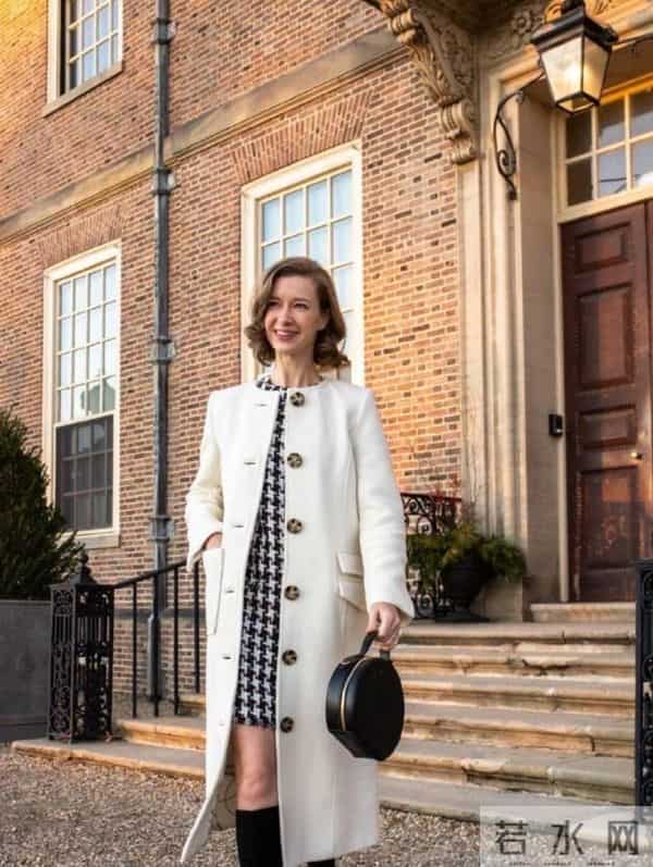被这位博主穿搭惊艳，人过中年穿衣不花哨，基础款穿出英伦腔调