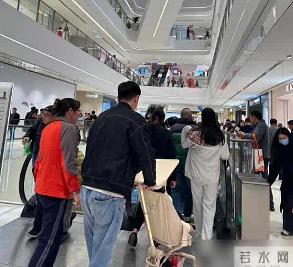 奉劝大家，冬季别买这7类衣服，说句难听的：都是大垃圾