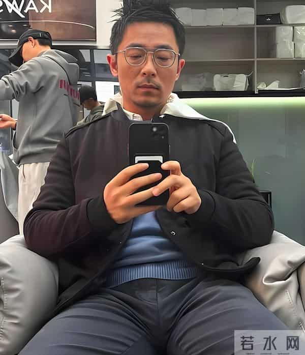 原来，50岁男人“显老真凶”并不是皱纹、白发，而是这3个因素