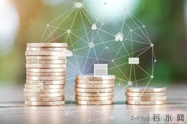 旧衣不破，人更稳，时代在悄悄换算价值