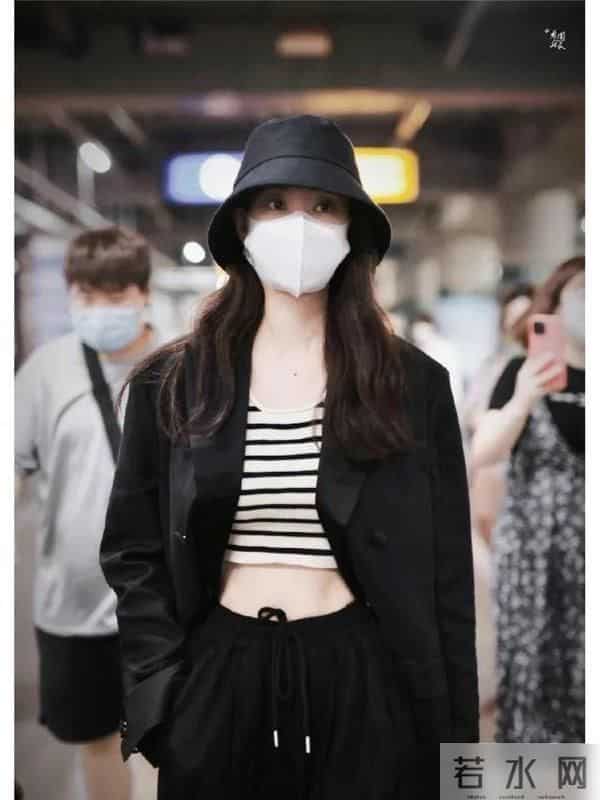 “渔夫帽”才是冬季标配，保暖还洋气显脸小，瞧潮人这样戴多美