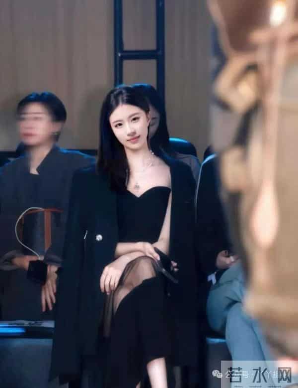 北京178cm，北京服装学院校花美女，清新甜美风气质模特——宁宁