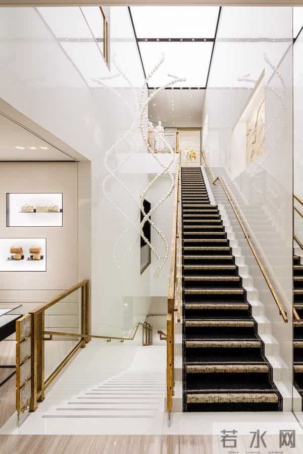 创意为魂的香奈儿，斩获珠宝行业最高荣誉