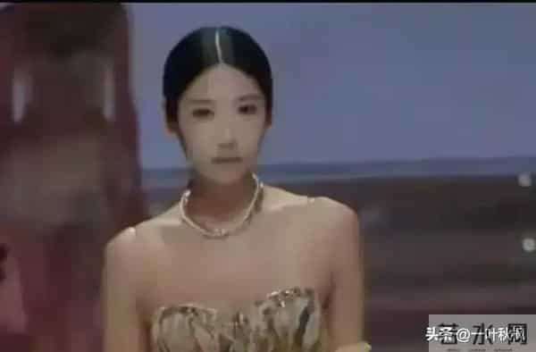 评委比模特都要漂亮，身材简直是天花板，清纯靓丽，气质优雅迷人