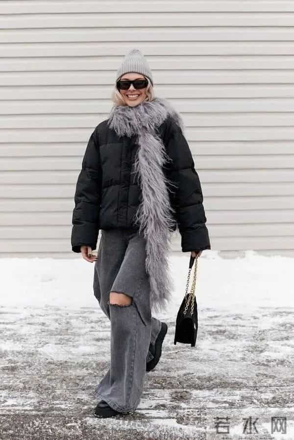 原来黑色羽绒服这么穿，就很好看！