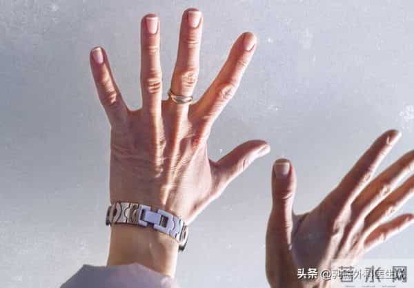 金银首饰有辐射，戴了会致癌？提醒：4种首饰尽量少带，太伤身了