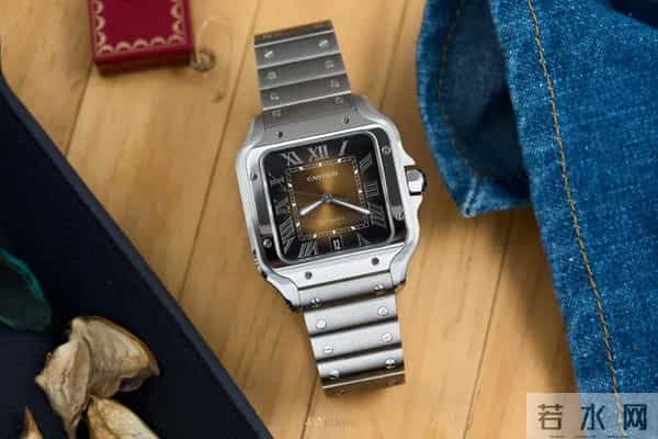 居然在年底等到了我的crush！这两块新表堪称“年度收割机”