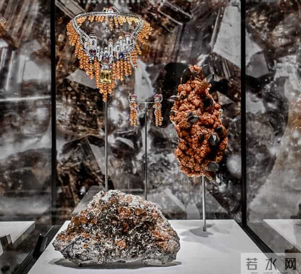 时尚情报丨爱马仕继承人被骗150亿，开云投资黄金品牌