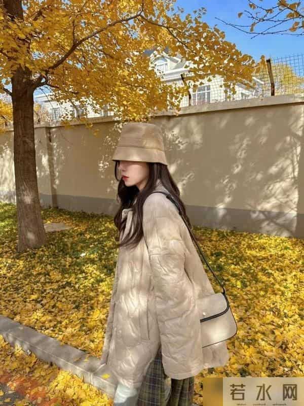 “渔夫帽”才是冬季标配，保暖还洋气显脸小，瞧潮人这样戴多美