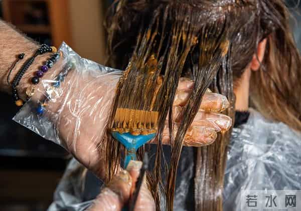 染发致癌是真的吗？哈佛大学调查11万人长达25年，结论终于出来了