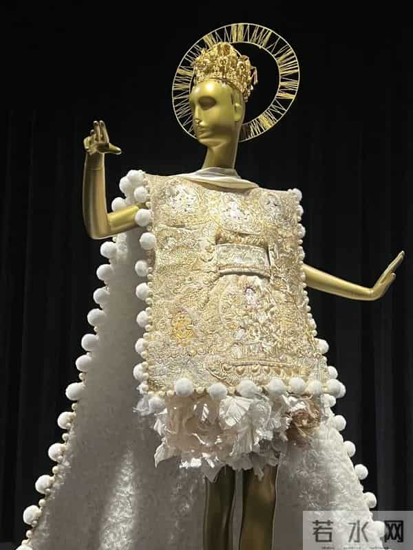 遭老祖宗的“金铺盖”闪到了，在全球首站全国唯一的成都重磅大展上