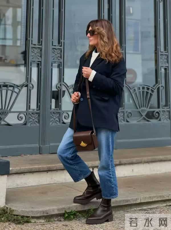 黑靴子太优秀了，冬天配这条裤子超好看