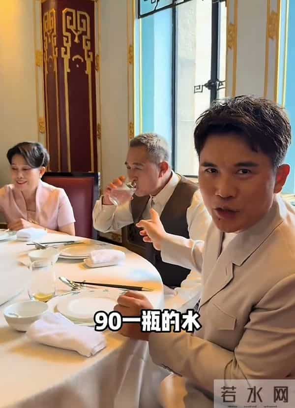 湖南一从法国回来的造型师，给村民免费理发，罗伟明的传奇人生