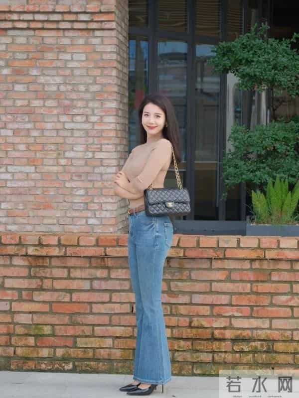 一件打底衫外穿 + 牛仔裤，竟然能好看到这种程度！