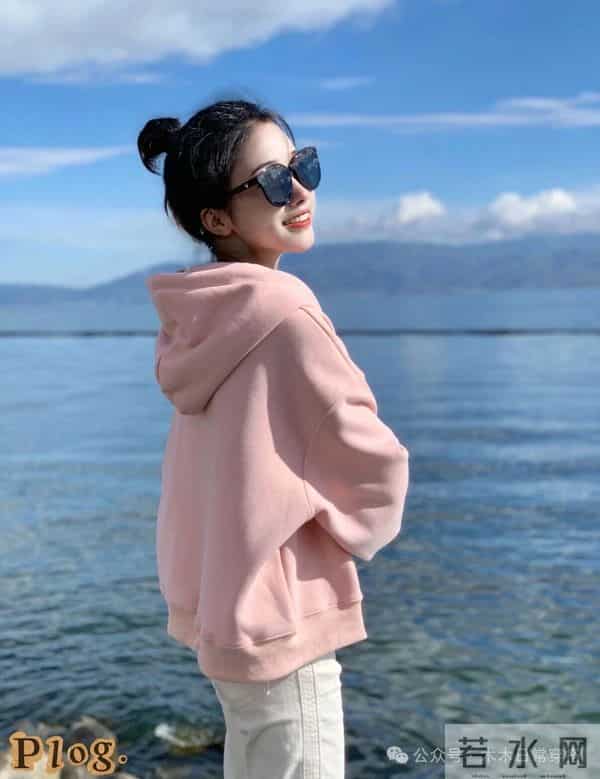 火爆的粉色卫衣终于穿上啦！甜酷松弛感直接拉满～