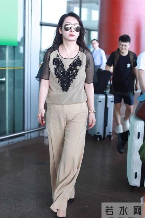 建议中国大妈：裤子尽量别穿“阔腿裤”和“棒棒裤”，这些更高级