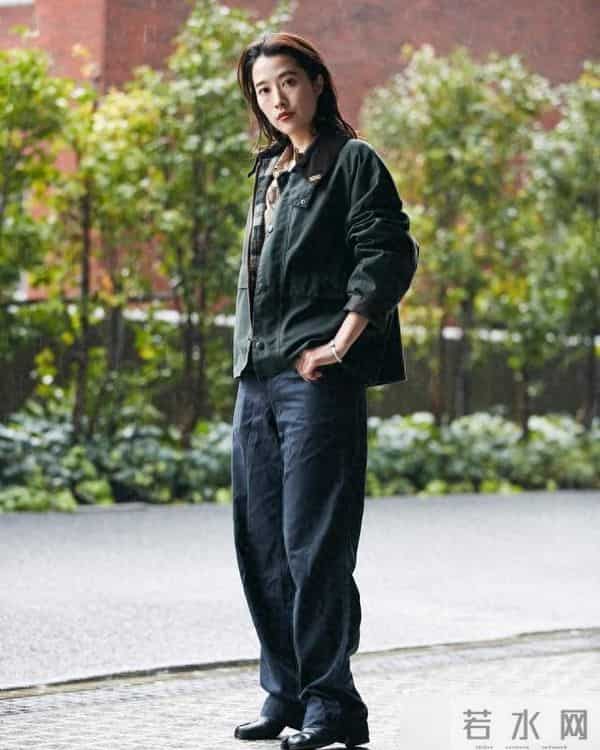 羽绒服彻底过时了！今年流行这3种“冬装”，时髦百搭，还很显瘦