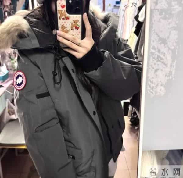 建议大家：买羽绒服时，上面没有“这几个字”，基本都是假货！