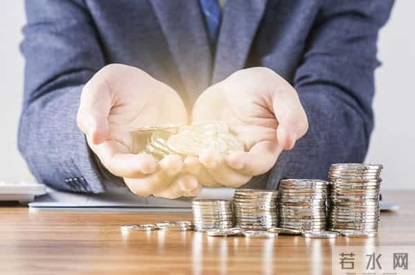 约102亿元收购！普拉达、范思哲两大奢侈品牌合并