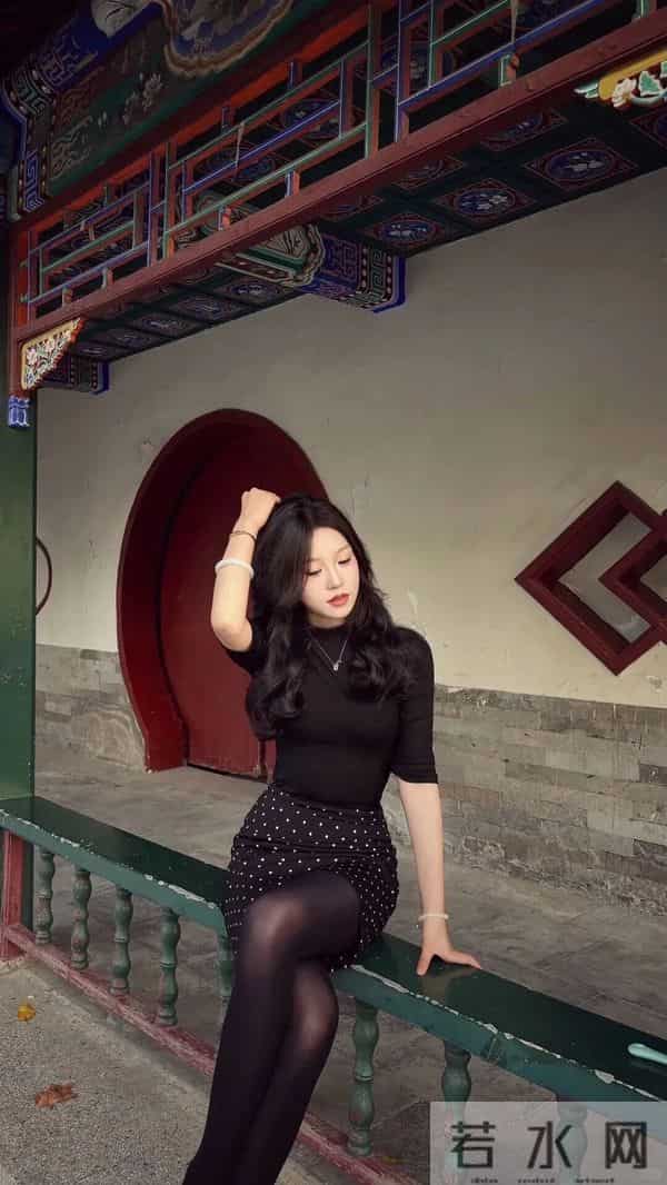 最显白的穿法,被她用“厚黑学”玩明白了