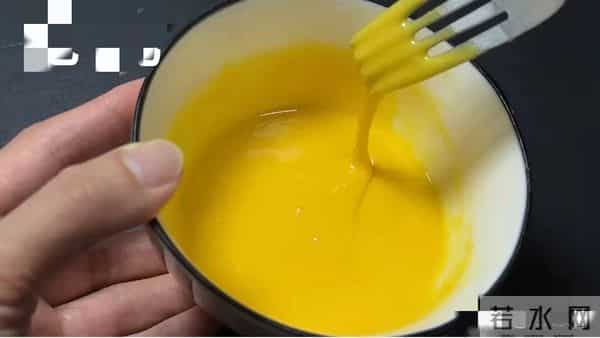 蜂蜜+鸡蛋=素颜神器！小脸干净到发光，省钱又实用