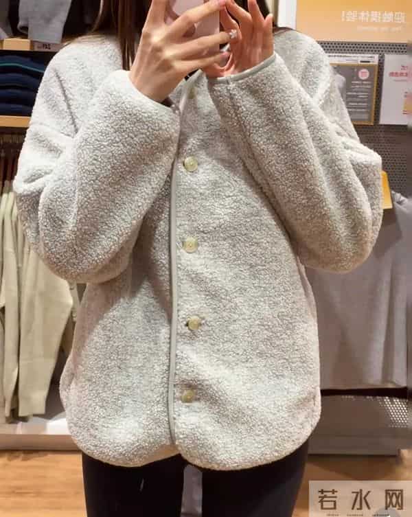 优衣库五色摇粒绒外套，挑花眼了都！每件都想焊在身上！