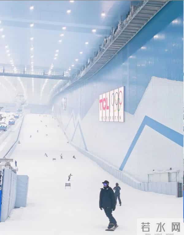 套现11亿后大转向！始祖鸟弃硬核染粉，国货围剿下还能狂赚？