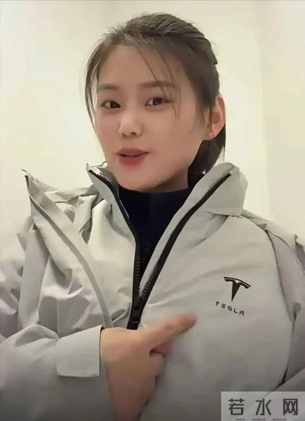 惊爆！特斯拉员工晒工服，真能四季不用买衣？