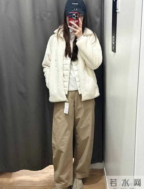 陪老公逛优衣库，结果我把购物车塞爆了…