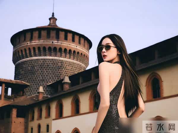 娜扎和曾黎在米兰时装周的两款穿搭，展现出都市色彩的魅力！