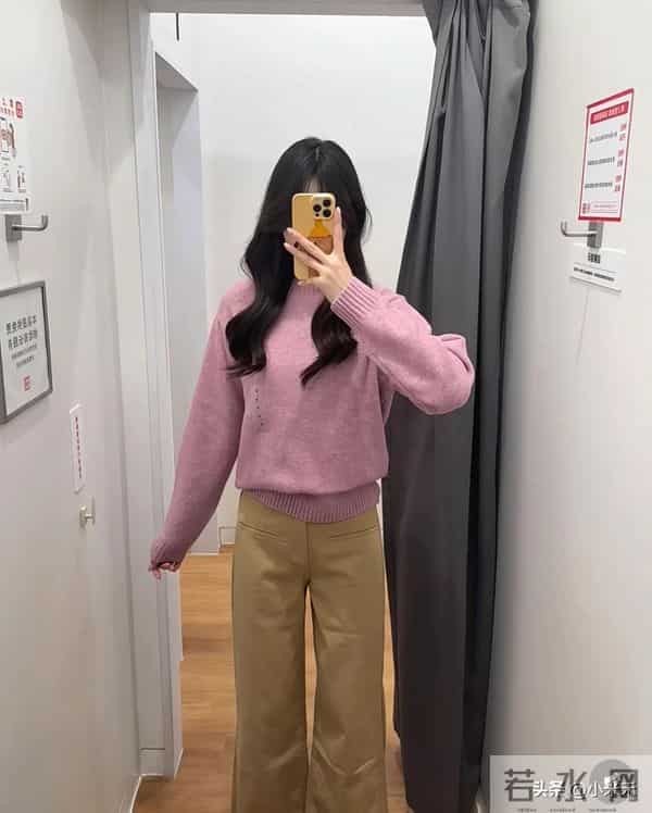 优衣库男装区偷藏的粉紫毛衣，直接把我嫩成“白月光”！