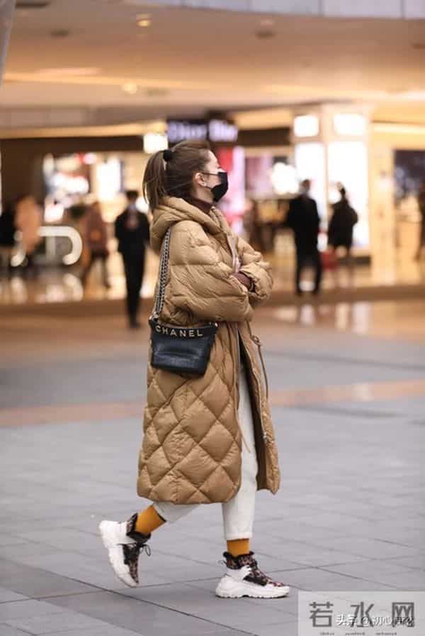 冬季爆款“排骨羽绒服”火出圈！这几个理由让它成顶流