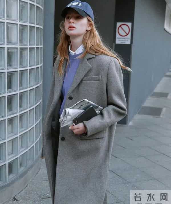 灰色大衣，这样“配色”太高级了