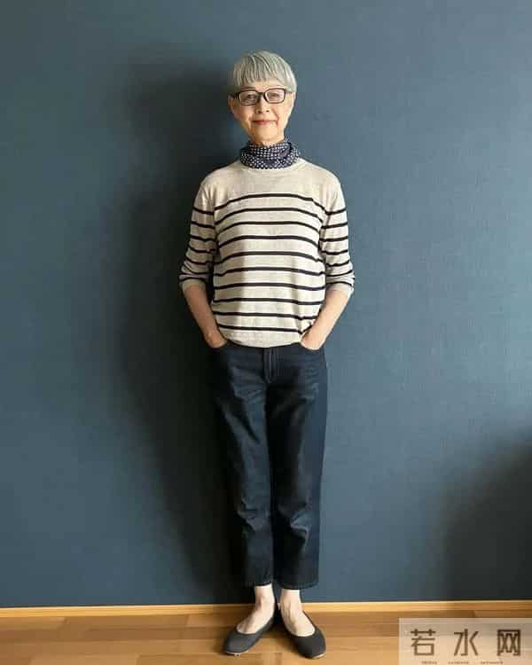 被这位60+白发奶奶惊艳到！长相不出众衣品却高级，美得优雅