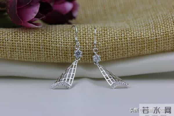 八大耐造首饰排行榜：铂金第四，k金第五，足金垫底，老大很意外