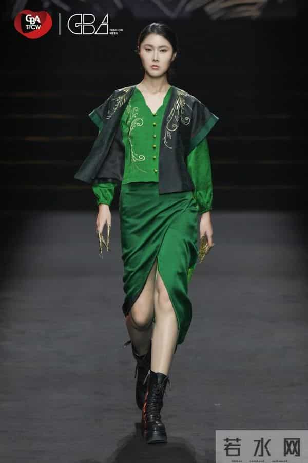 大湾区科技时尚文化周莨荘香云纱以“五行幻境”开启国际时尚对话