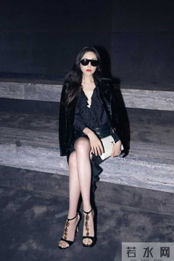 娜扎和曾黎在米兰时装周的两款穿搭，展现出都市色彩的魅力！