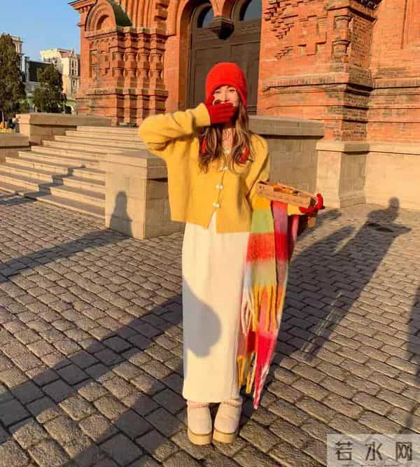 这波“黄色毛衣”杀疯了！把活力甜妹焊死！