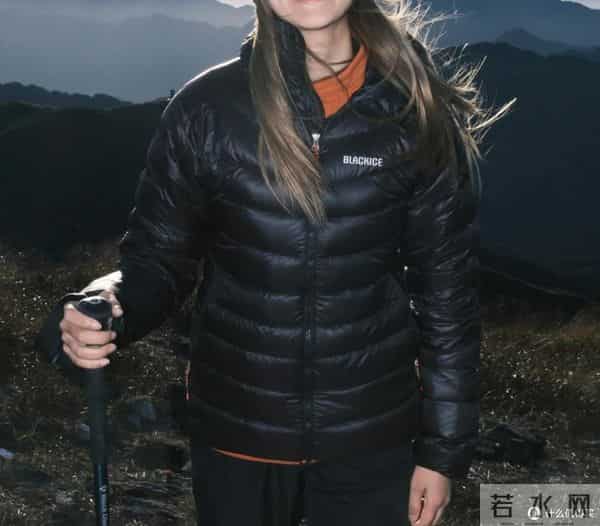 从“奶奶款”到潮流单品：排骨羽绒服为何成为今冬宠儿？附清单