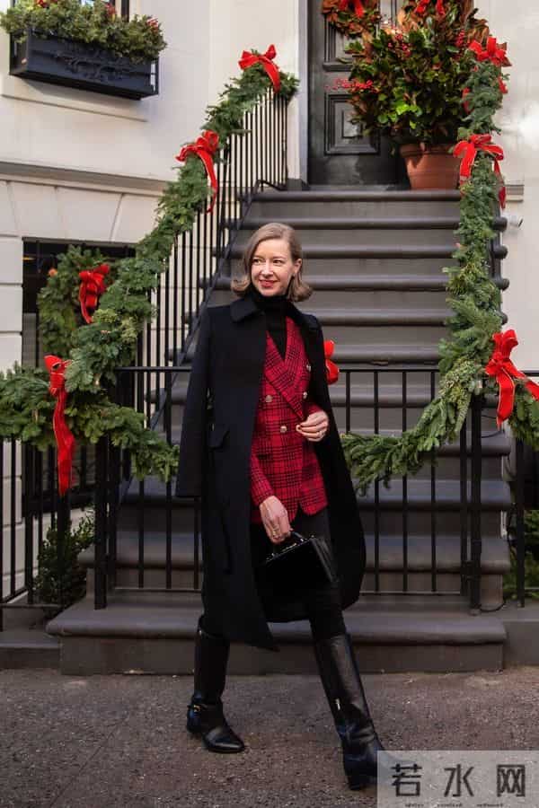 被这位博主穿搭惊艳，人过中年穿衣不花哨，基础款穿出英伦腔调