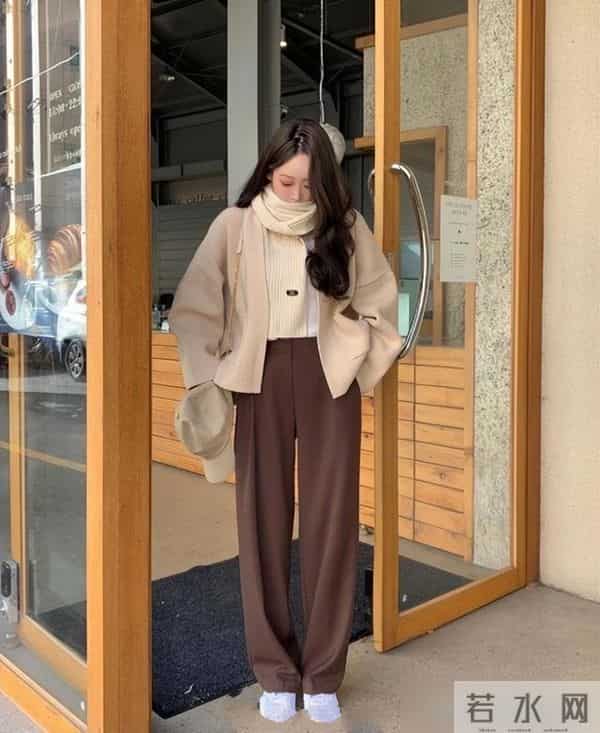 今年秋冬，外套流行“穿短不穿长”，显高显瘦还时髦，照着穿绝了