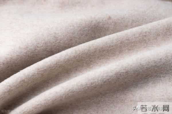 男士冬季商务休闲穿搭3套公式-保暖不臃肿，通勤约会全拿捏