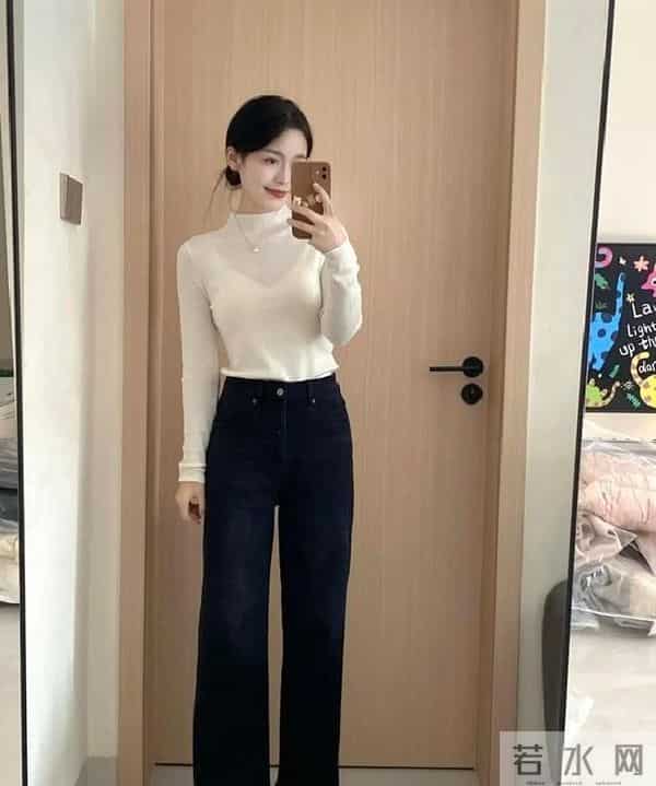 “黑色大衣+直筒裤”，真的太经典了，随便穿都气质又好看！